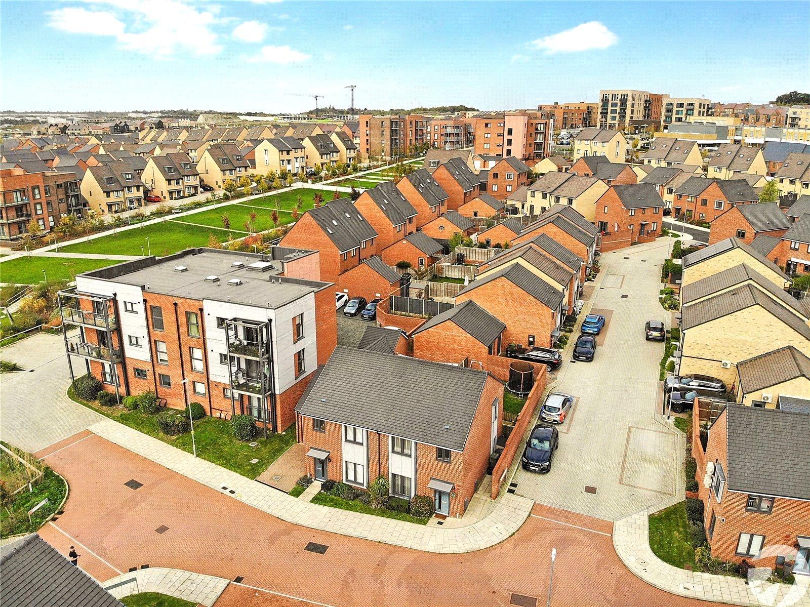 1 bedroom property to rent in Castle Hill | Robinson Michael & Jackson