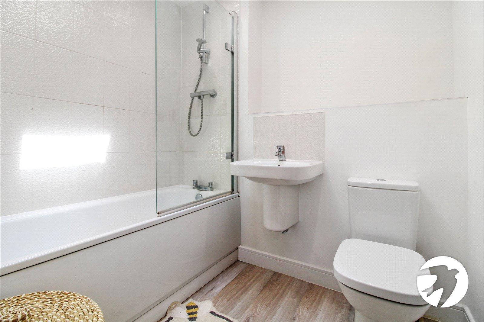 1 bedroom property to rent in Castle Hill | Robinson Michael & Jackson