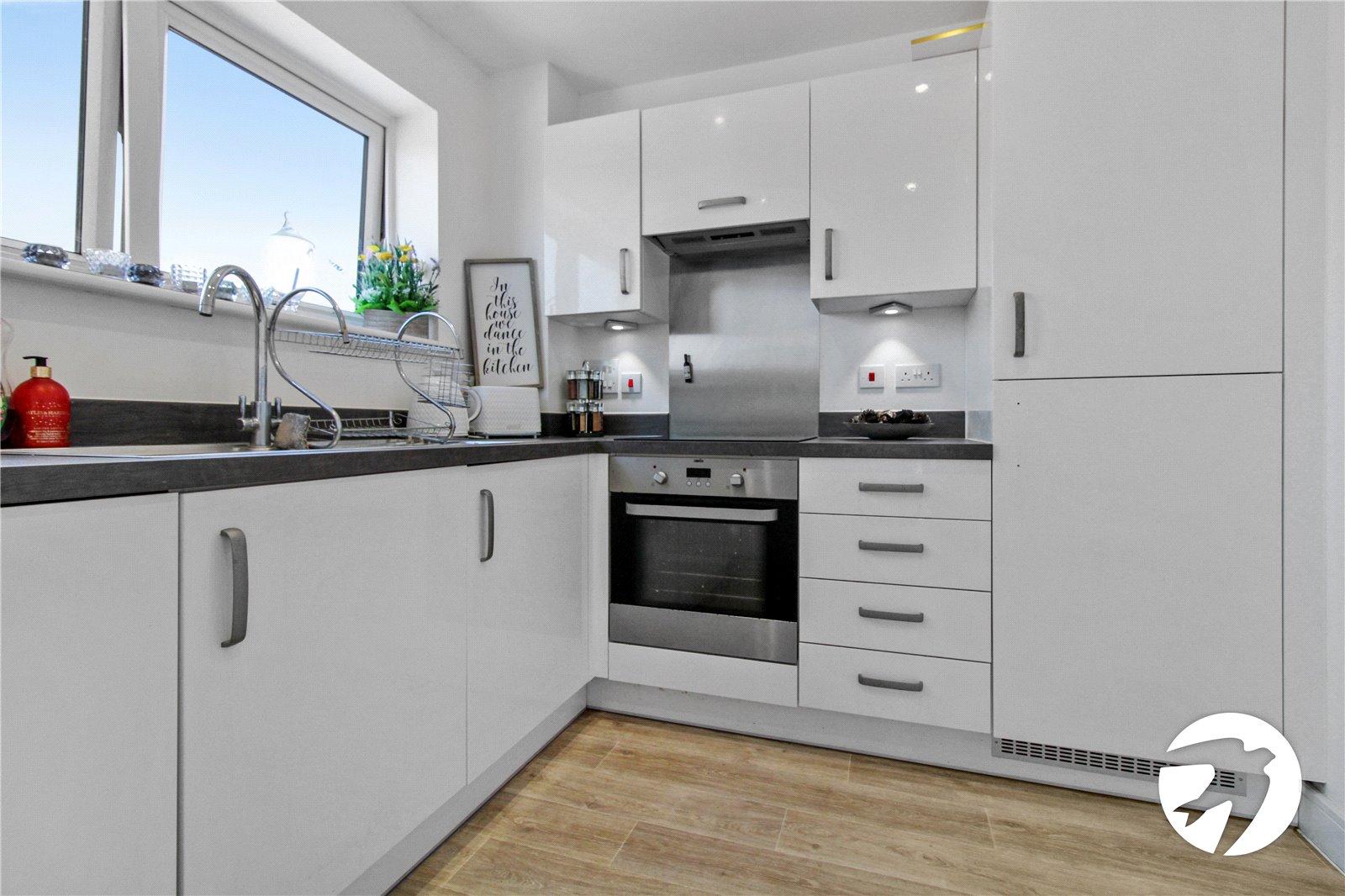1 bedroom property to rent in Castle Hill | Robinson Michael & Jackson