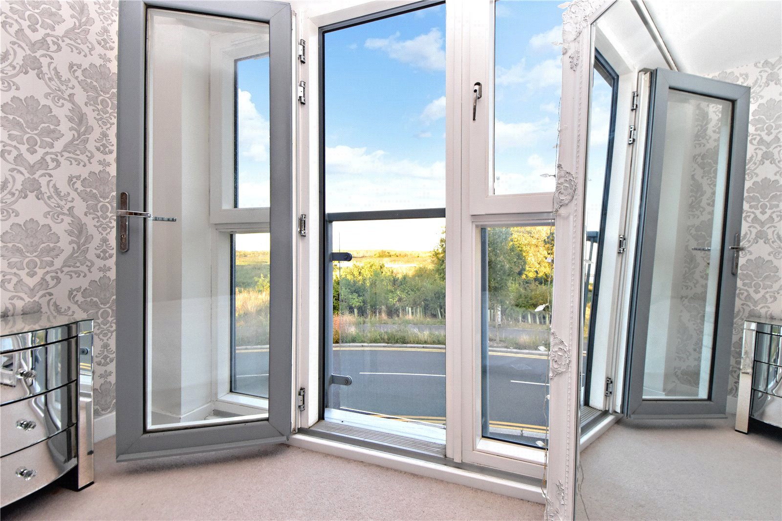 1 bedroom property to rent in Liveryman Walk | Robinson Michael & Jackson