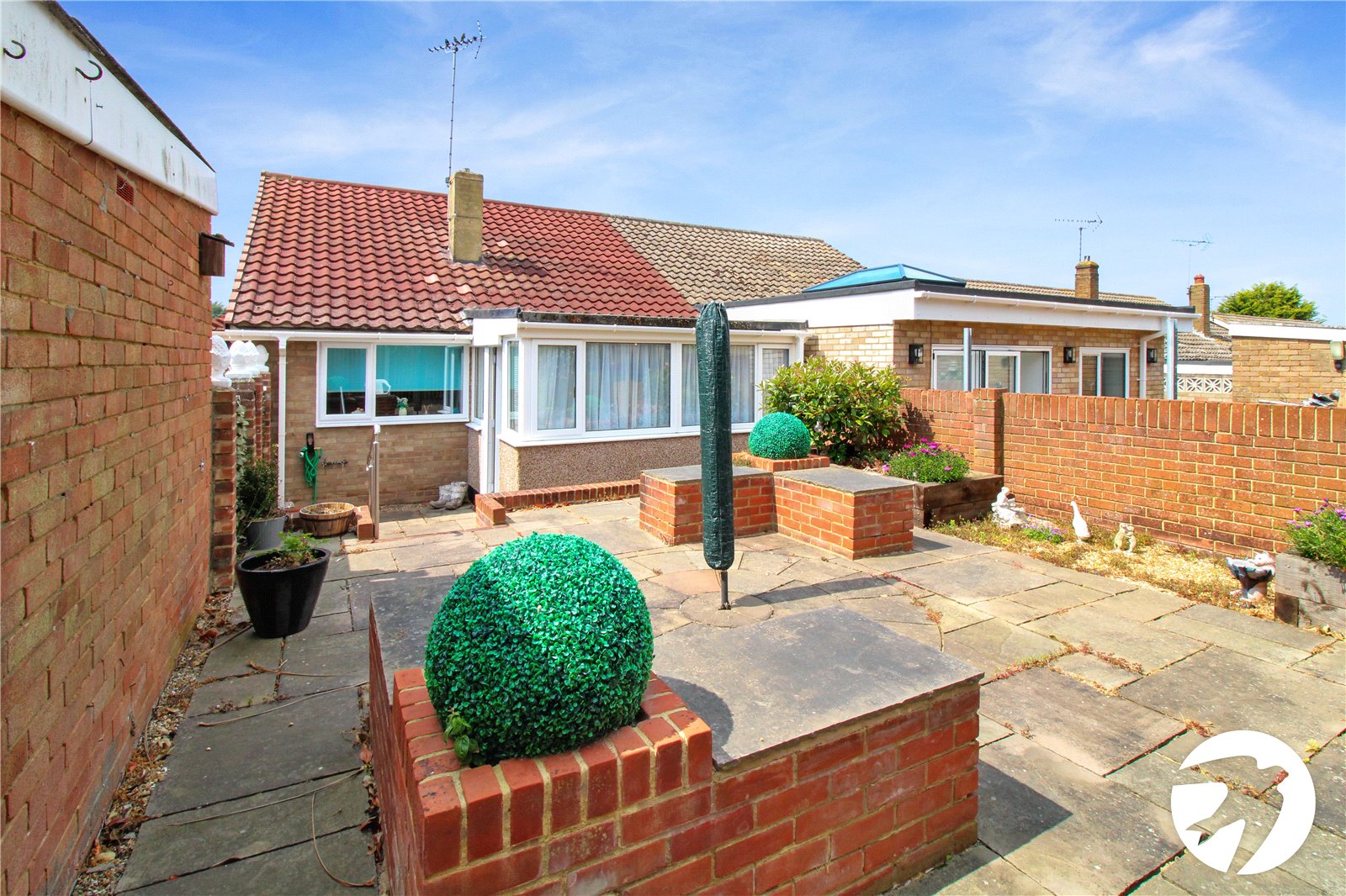 2 bedroom bungalow to rent in Higham | Robinson Michael & Jackson