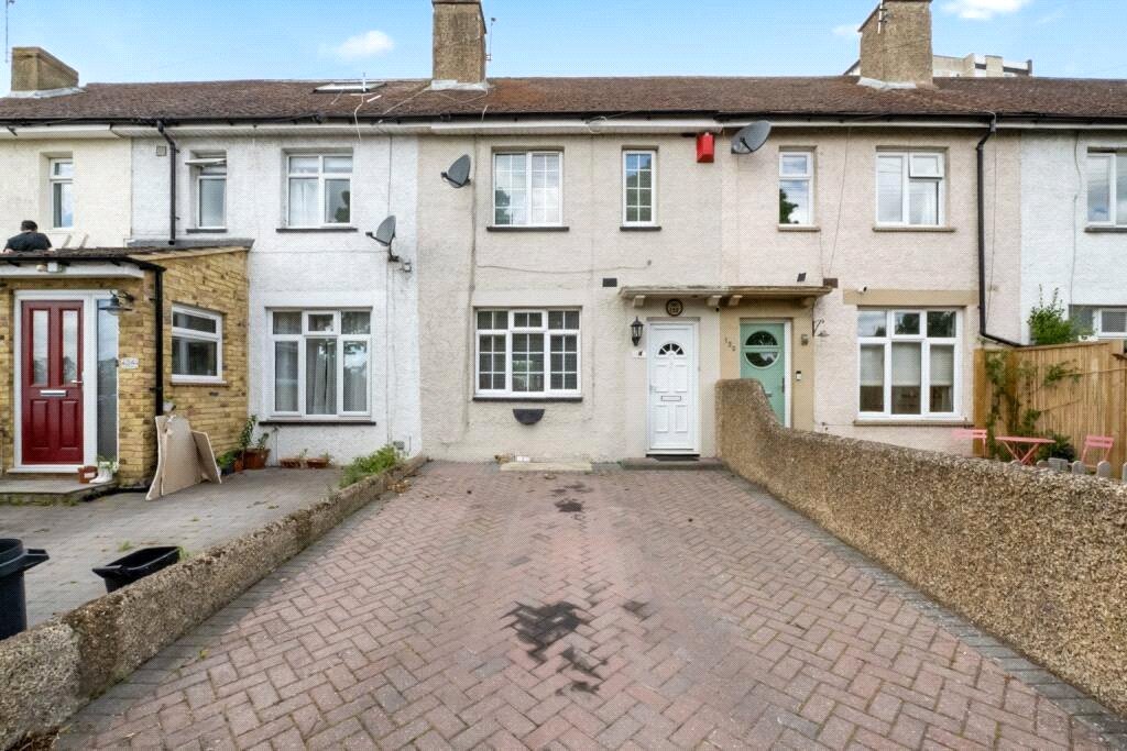 3 bedroom house to rent in Northfleet | Robinson Michael & Jackson