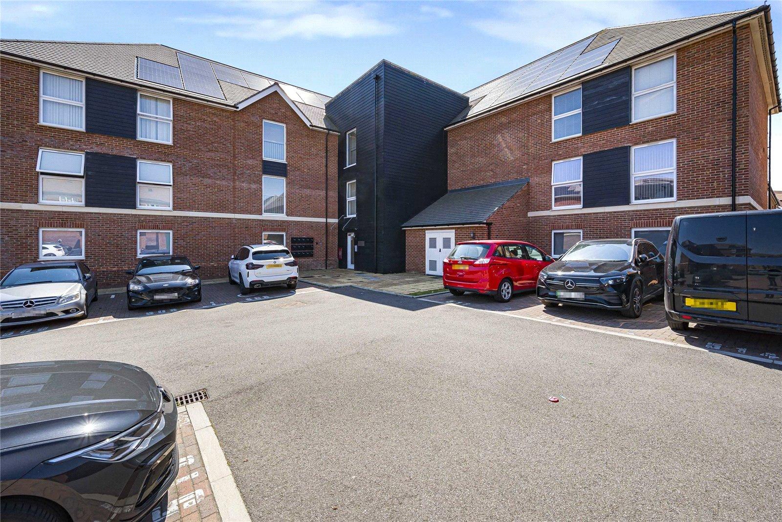 2 bedroom property to rent in Weldon | Robinson Michael & Jackson