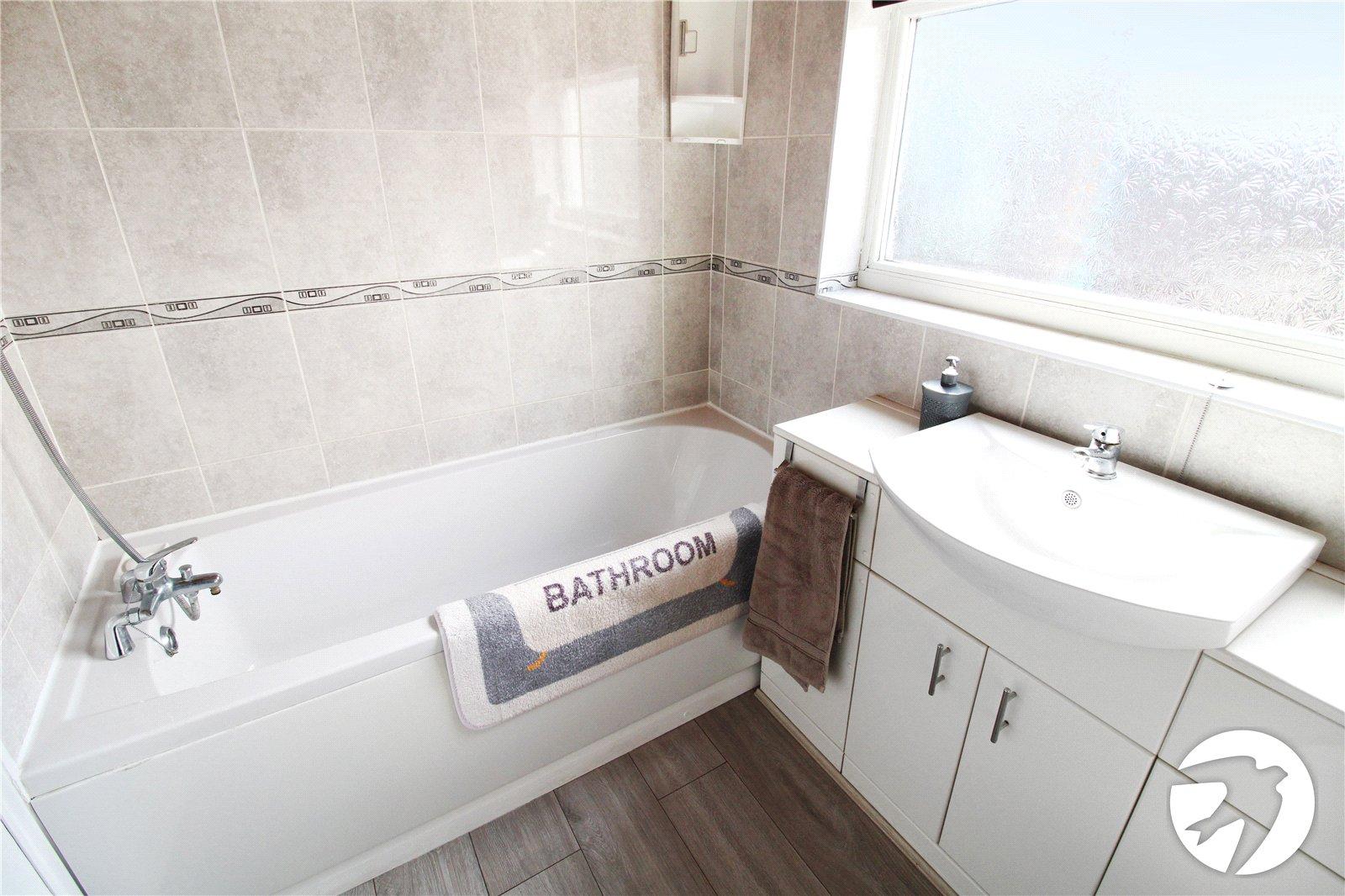 2 bedroom house to rent in Swanscombe | Robinson Michael & Jackson