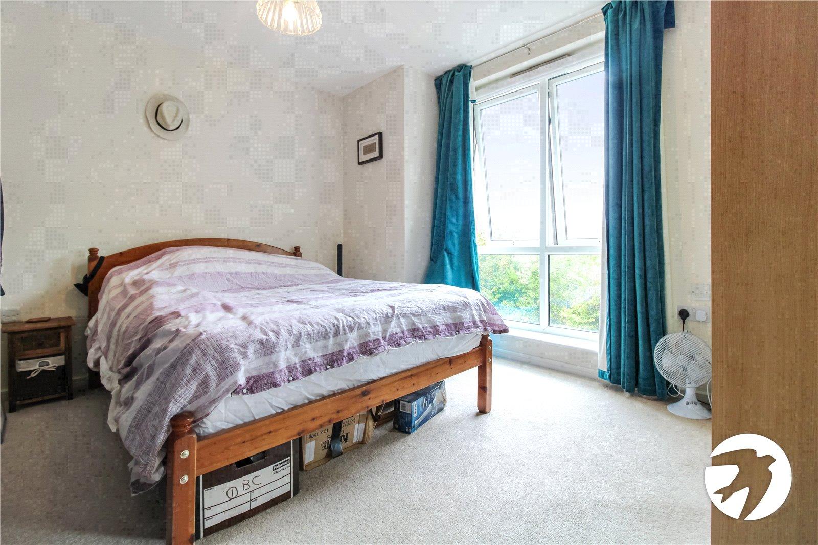 2 bedroom property to rent in Northfleet | Robinson Michael & Jackson