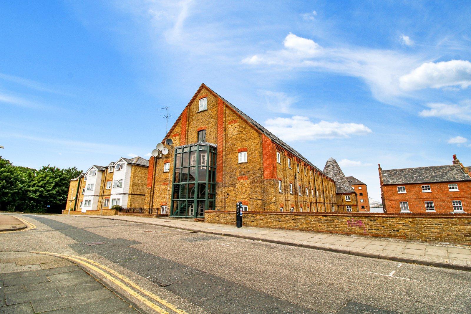 1 bedroom property to rent in Clifton Road | Robinson Michael & Jackson