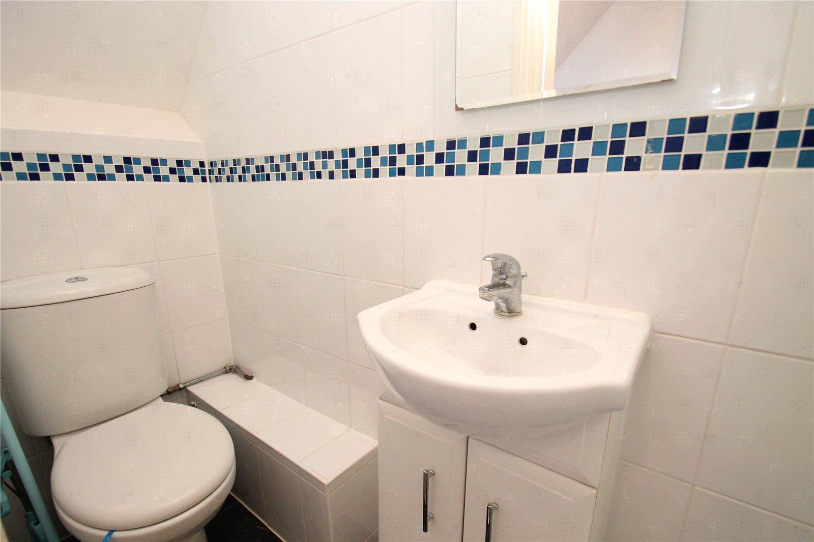 1 bedroom property to rent in Clifton Road | Robinson Michael & Jackson