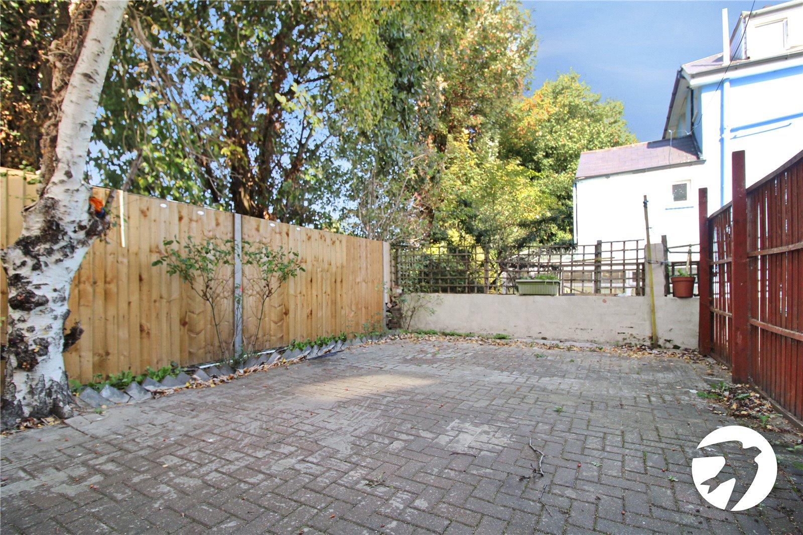 4 bedroom house to rent in Gravesend | Robinson Michael & Jackson