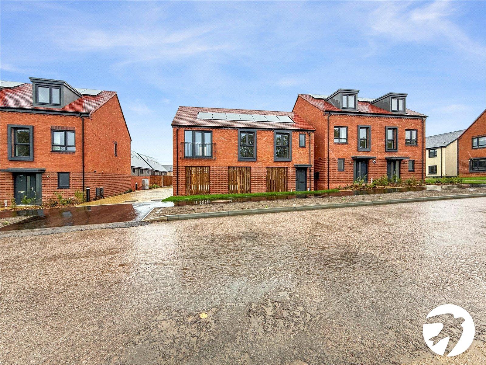 2 bedroom property to rent in Greenhithe | Robinson Michael & Jackson