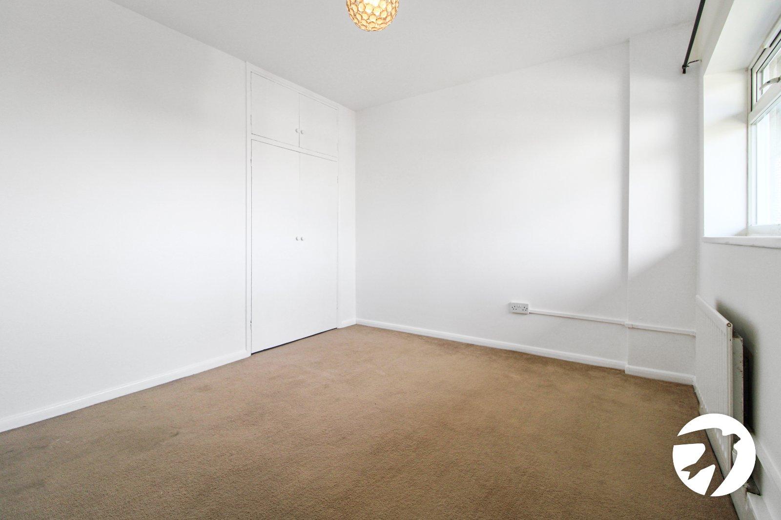 2 bedroom property to rent in Swanscombe | Robinson Michael & Jackson