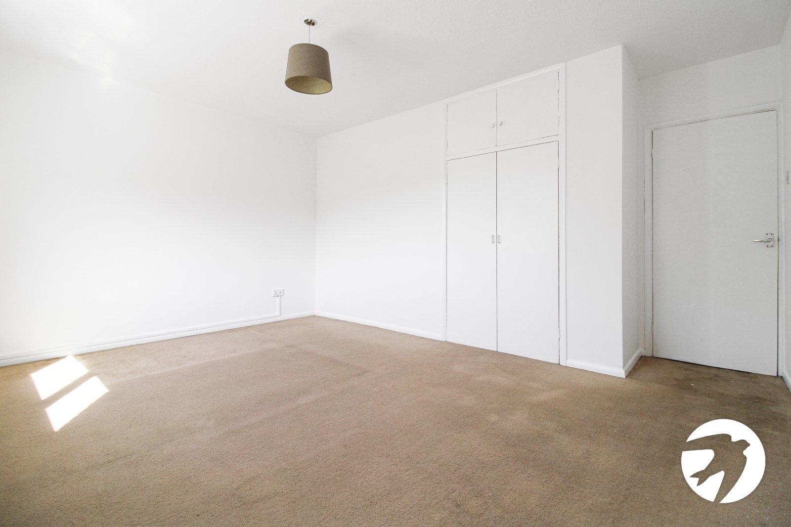 2 bedroom property to rent in Swanscombe | Robinson Michael & Jackson