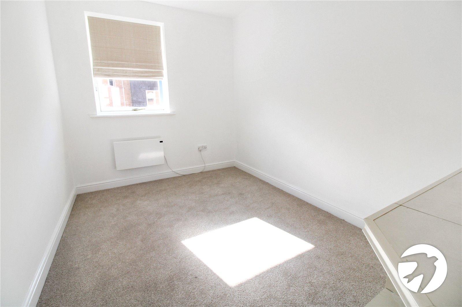 2 bedroom property to rent in West Street | Robinson Michael & Jackson