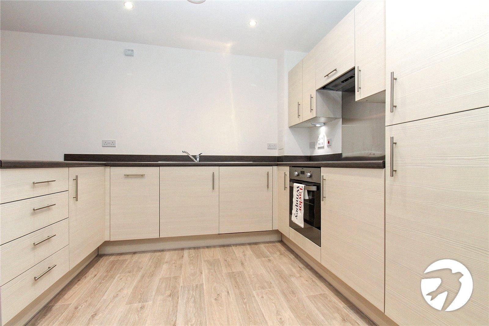 2 bedroom property to rent in Castle Hill Drive | Robinson Michael & Jackson