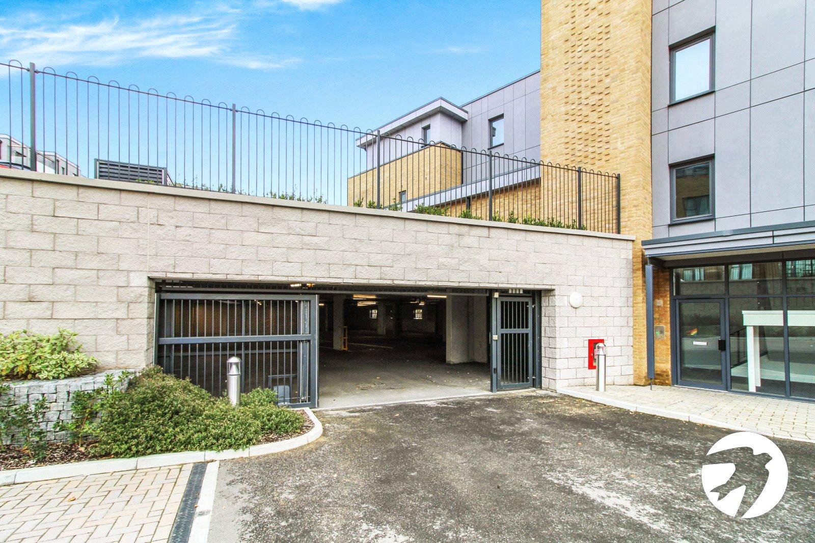 2 bedroom property to rent in Castle Hill Drive | Robinson Michael & Jackson