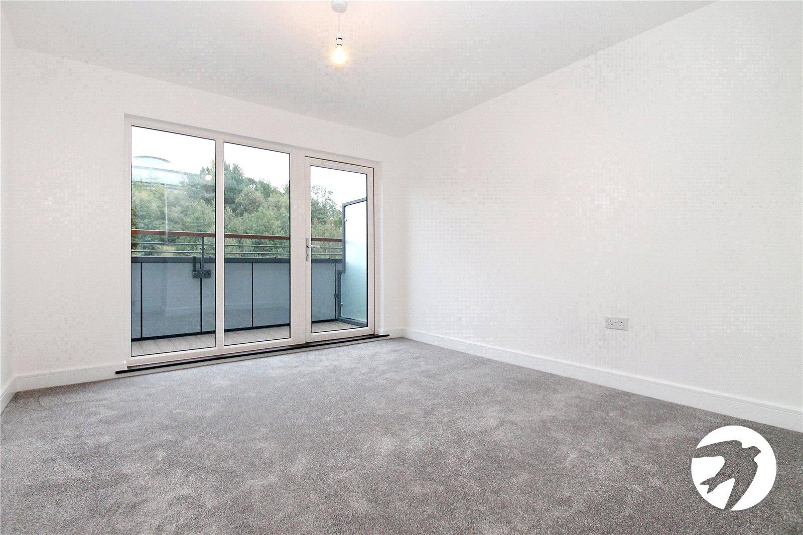 2 bedroom property to rent in Castle Hill Drive | Robinson Michael & Jackson