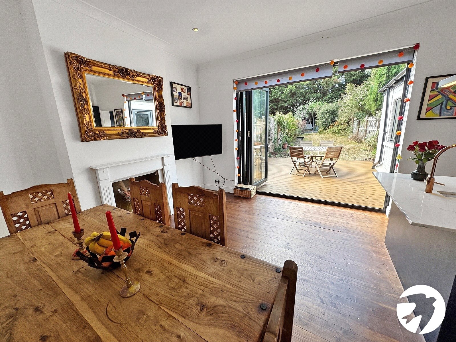 3 bedroom house to rent in London | Robinson Jackson