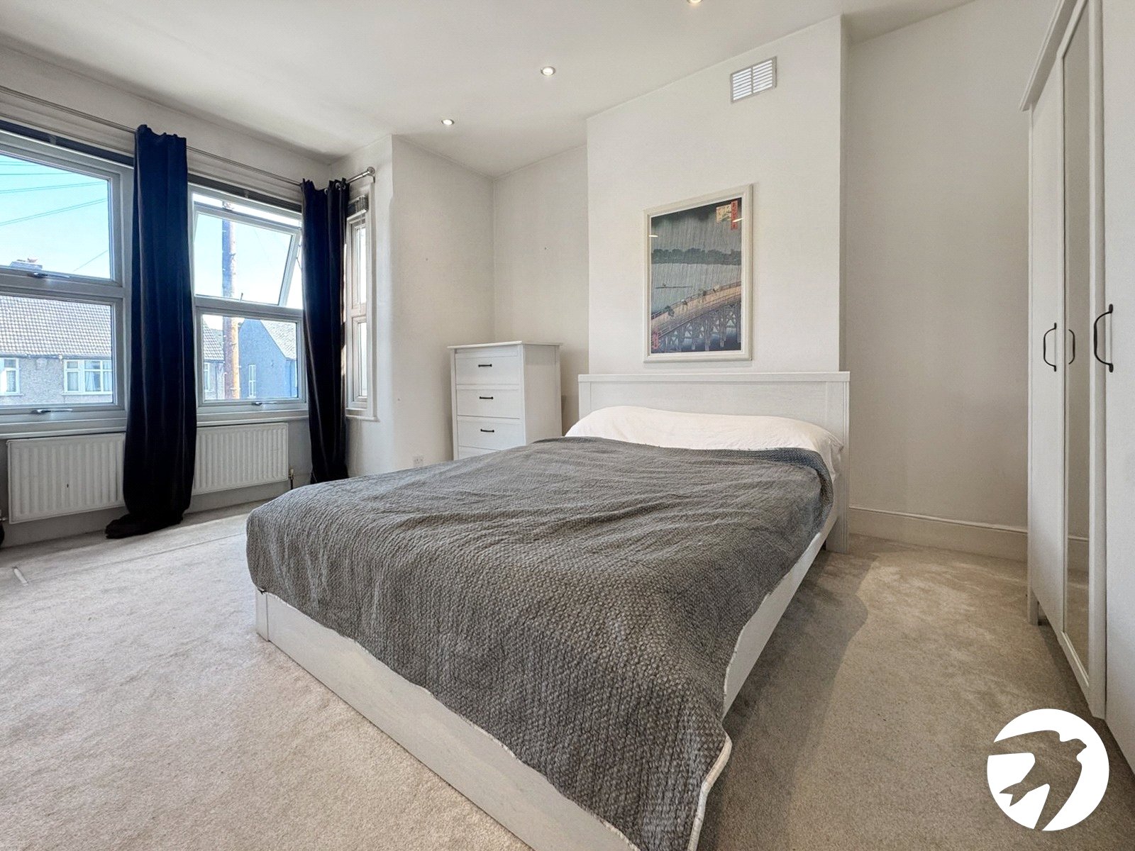 3 bedroom house to rent in London | Robinson Jackson
