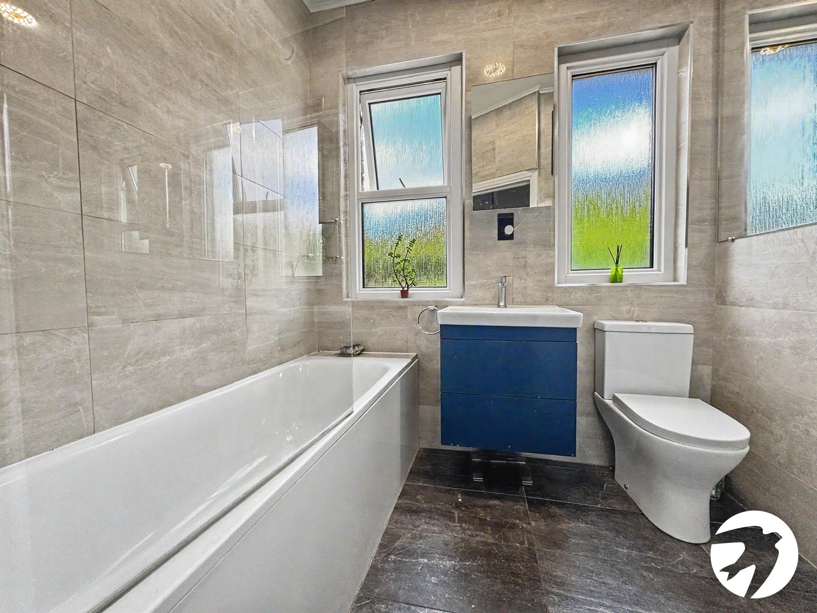 3 bedroom house to rent in London | Robinson Jackson