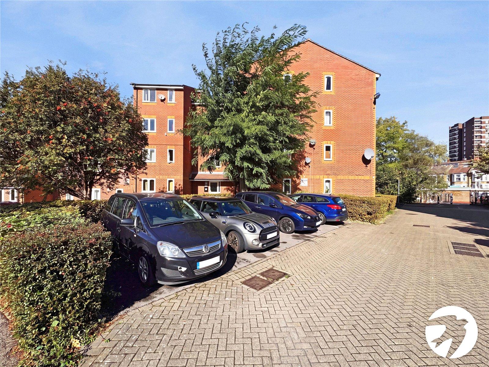 property to rent in London | Robinson Jackson
