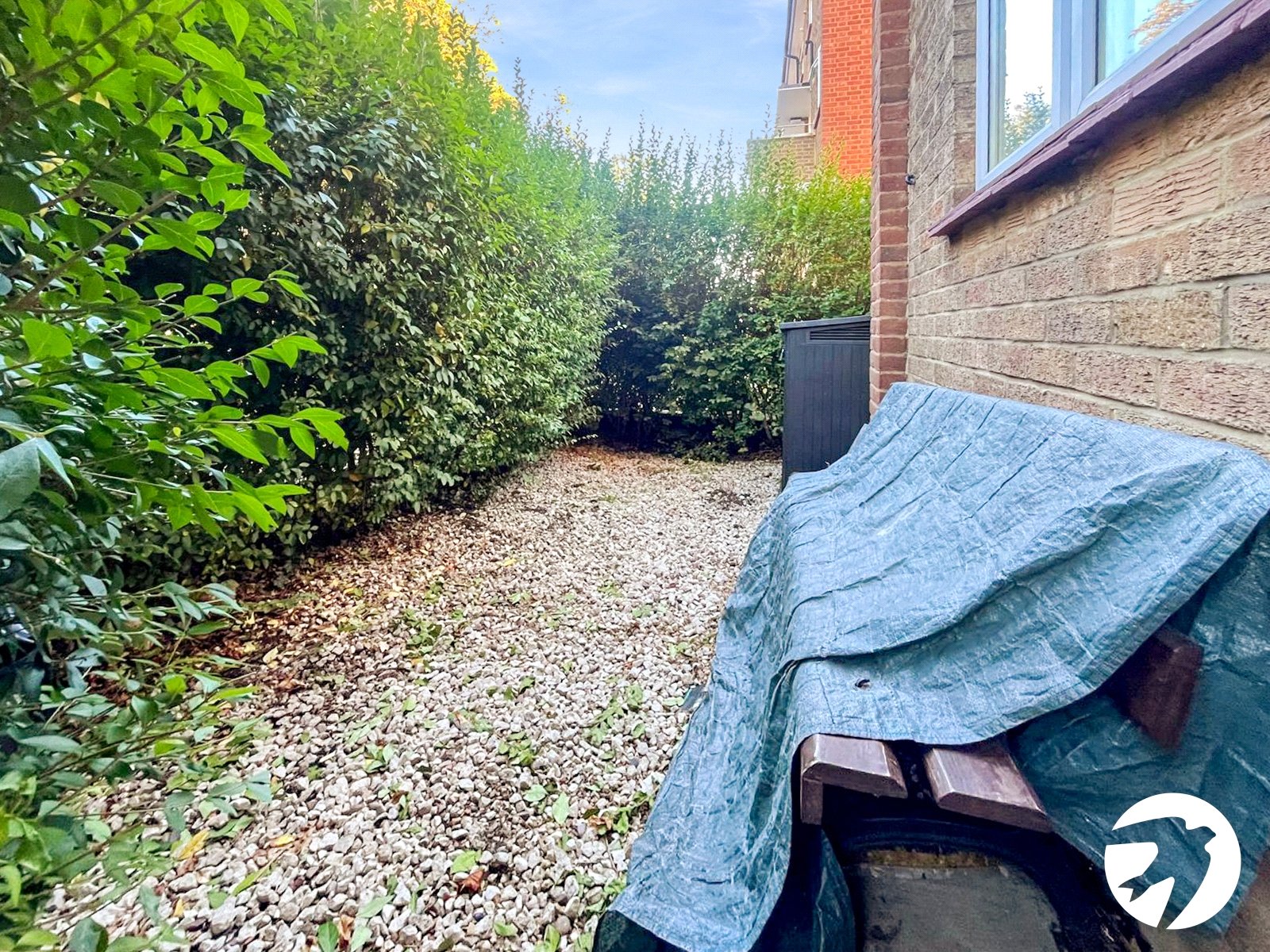 2 bedroom property to rent in London | Robinson Jackson