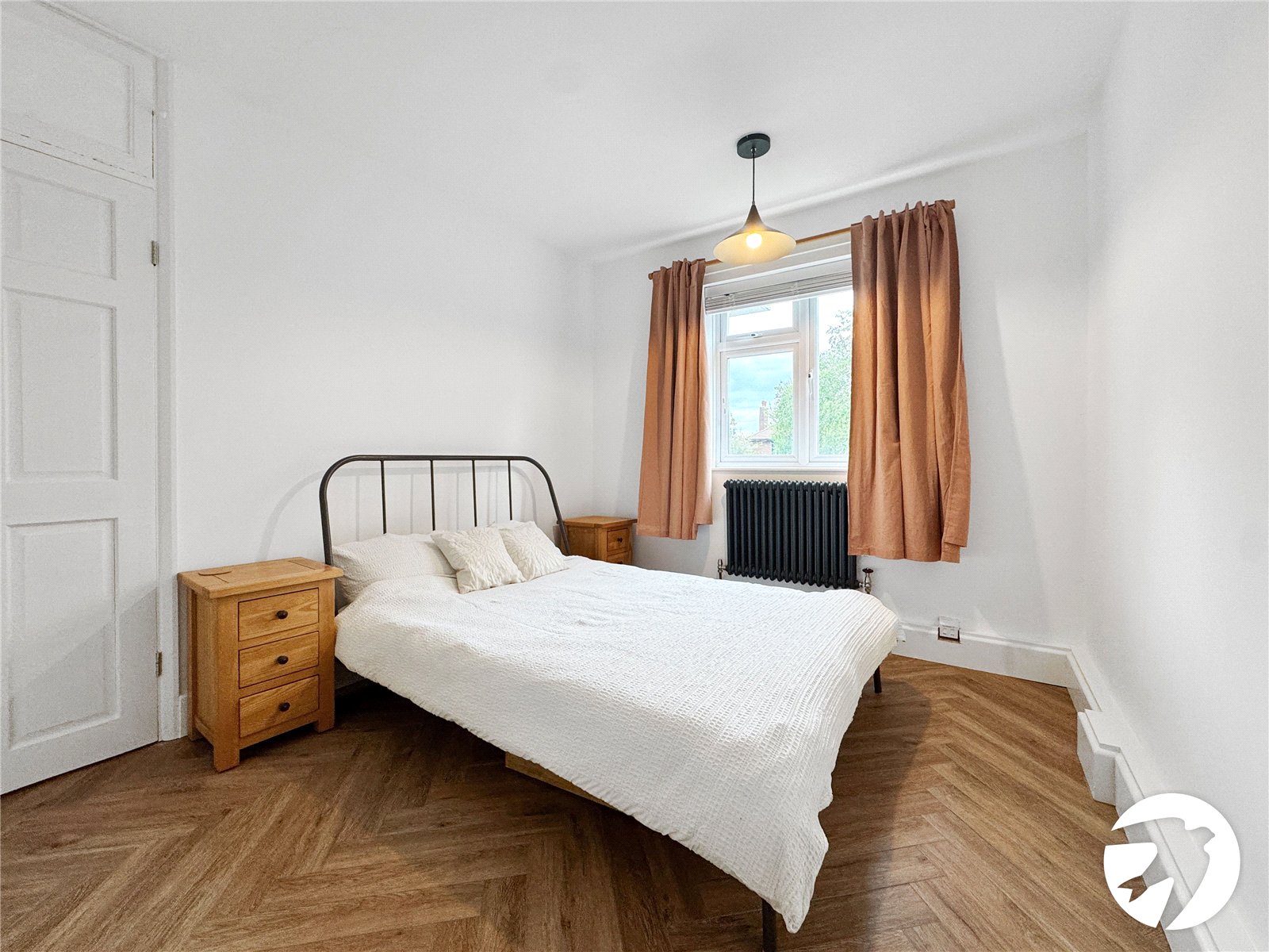 2 bedroom property to rent in London | Robinson Jackson