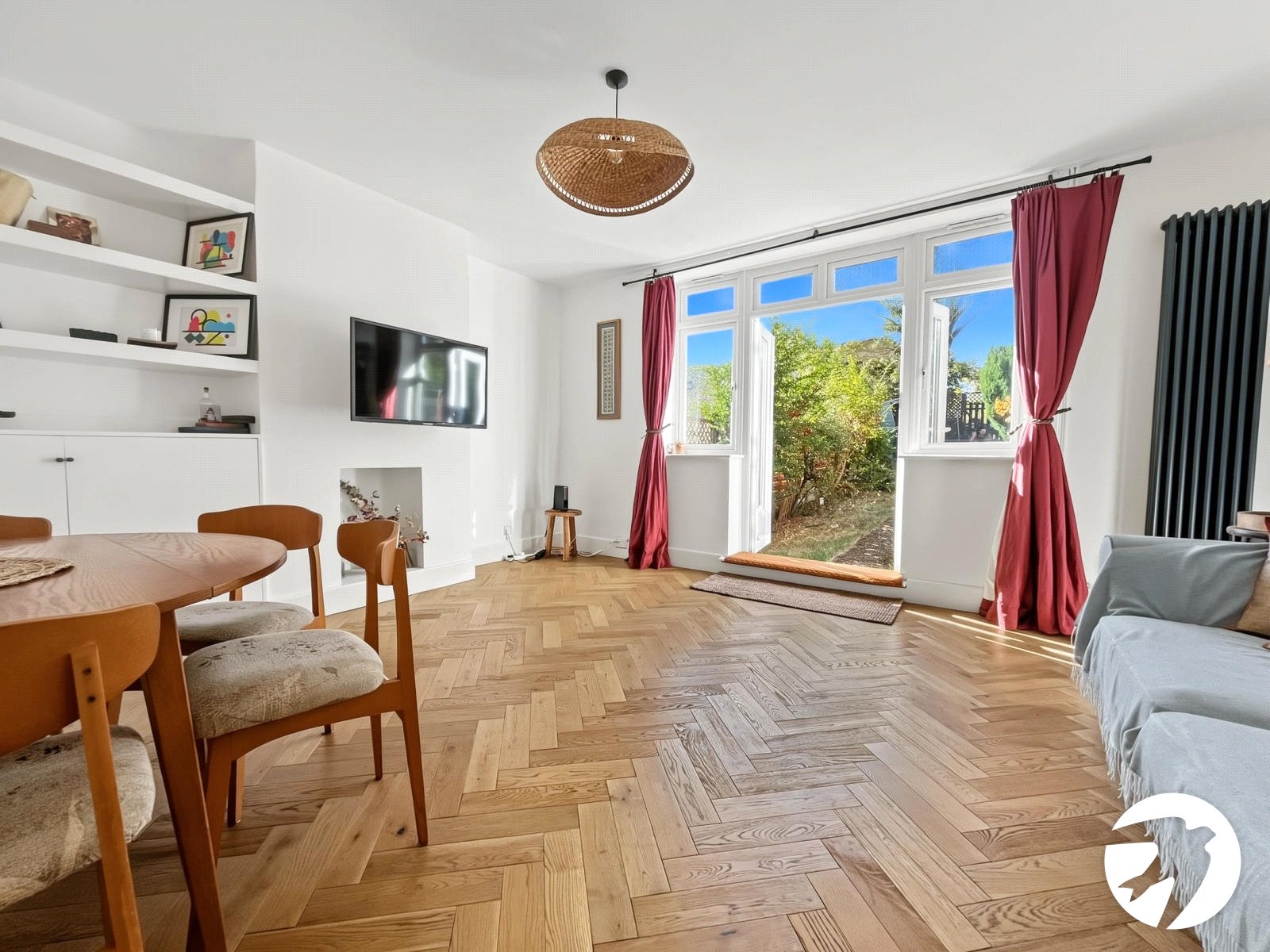 2 bedroom property to rent in London | Robinson Jackson