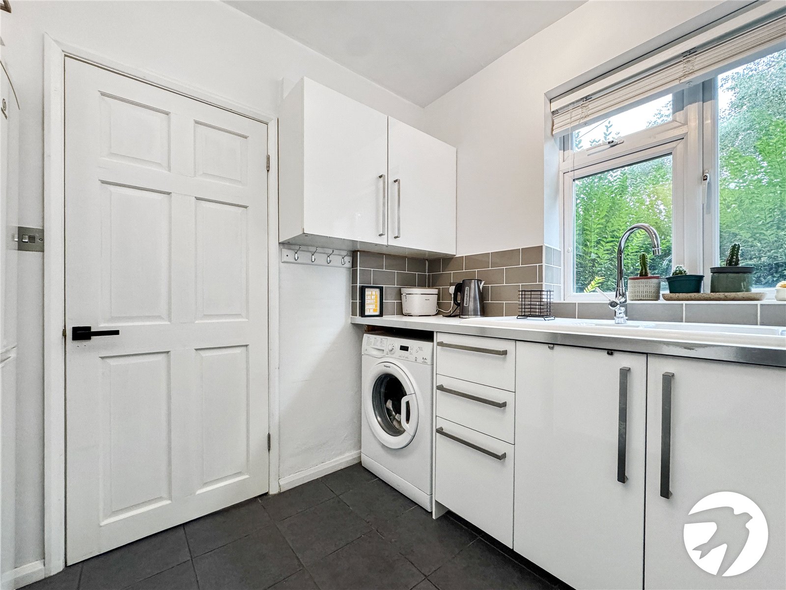 2 bedroom property to rent in London | Robinson Jackson