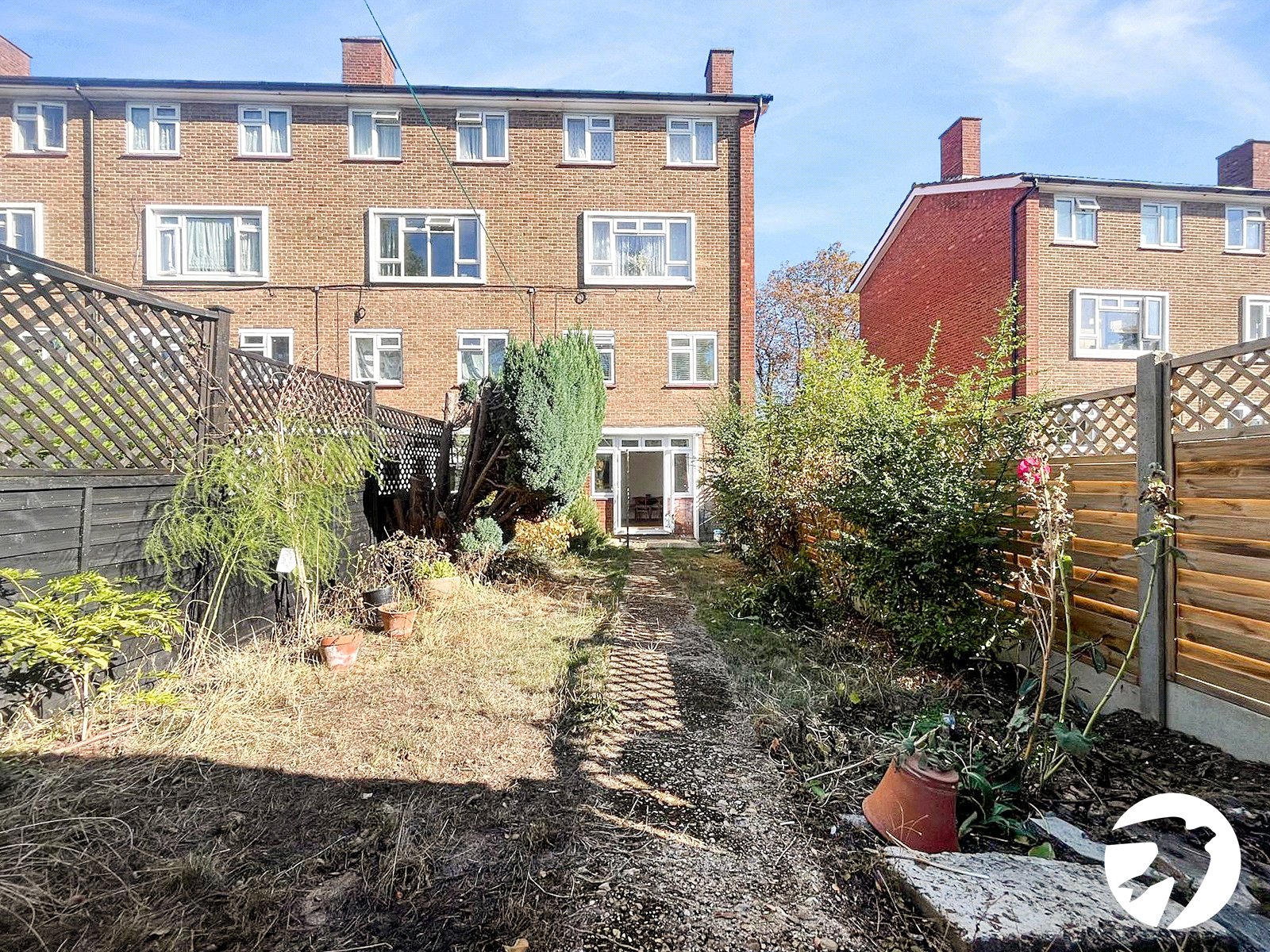 2 bedroom property to rent in London | Robinson Jackson