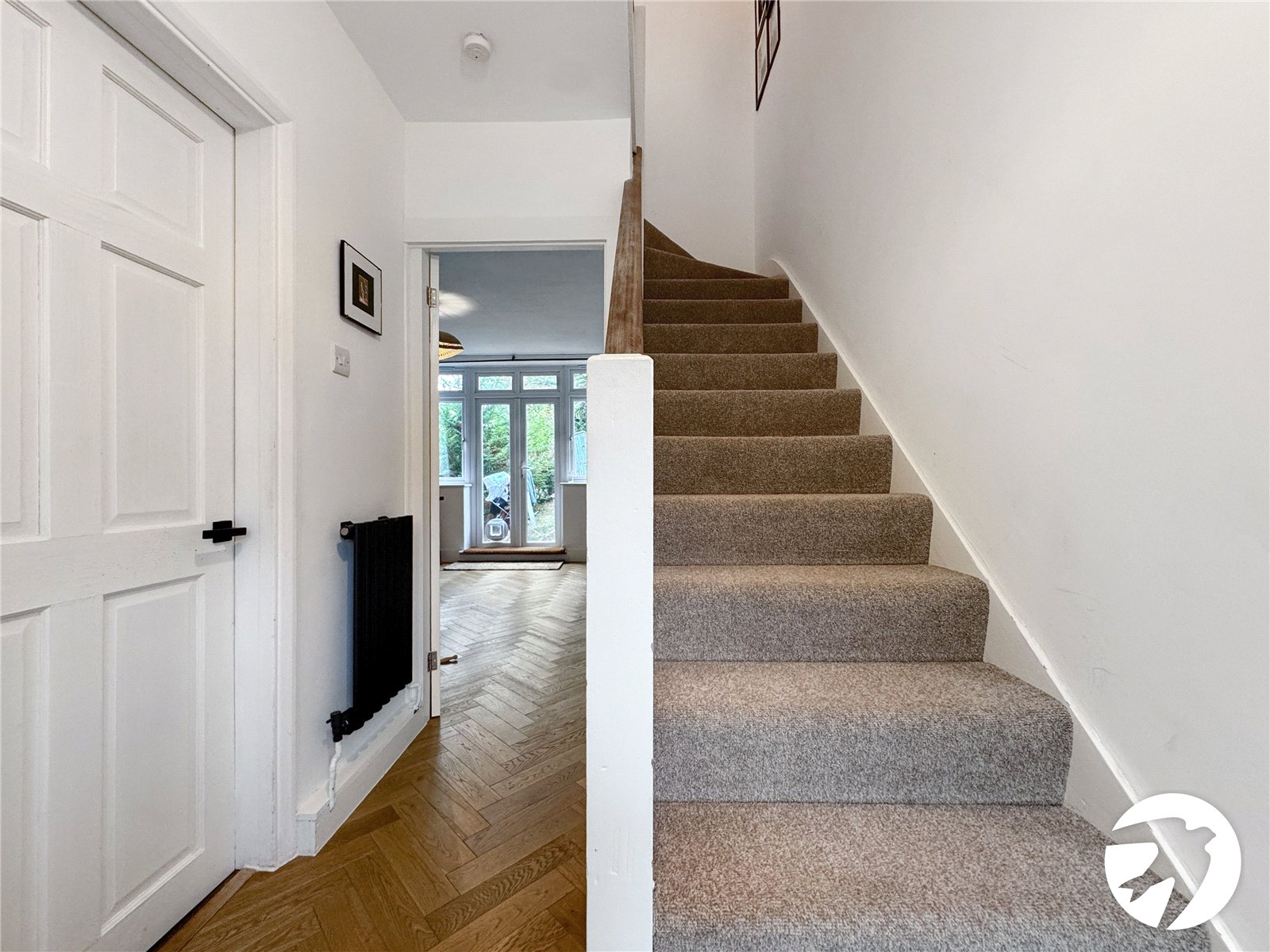 2 bedroom property to rent in London | Robinson Jackson