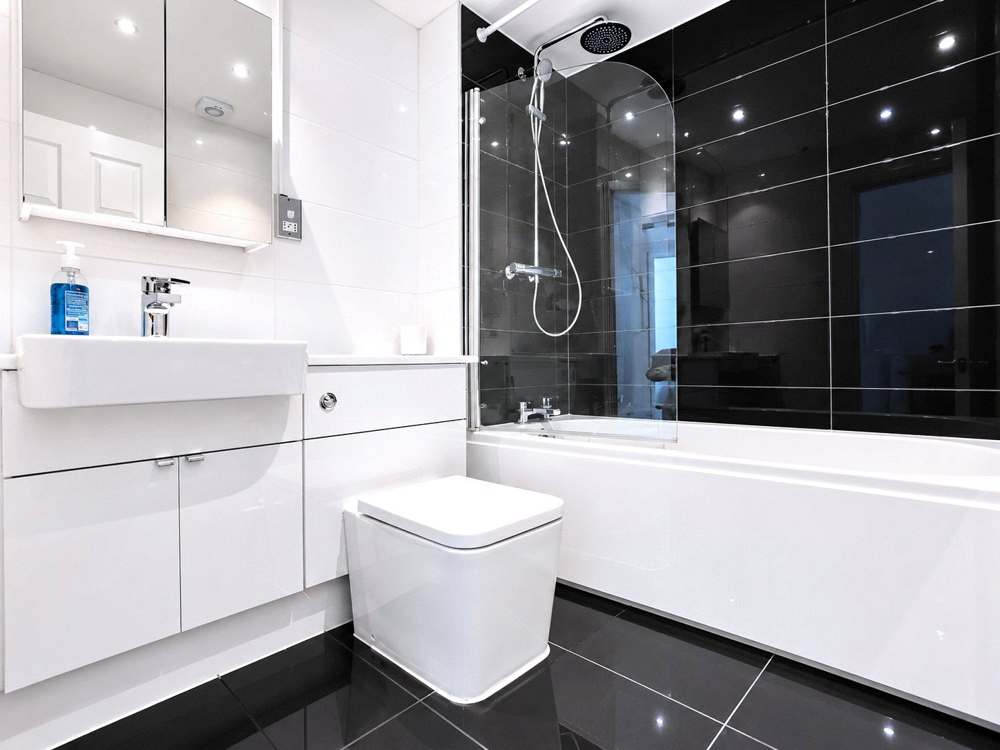 2 bedroom property to rent in Hither Green | Robinson Jackson