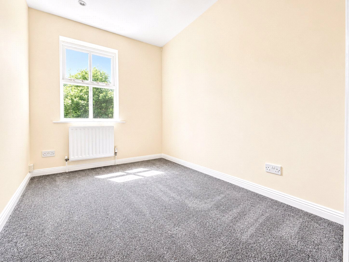 2 bedroom property to rent in Hither Green | Robinson Jackson