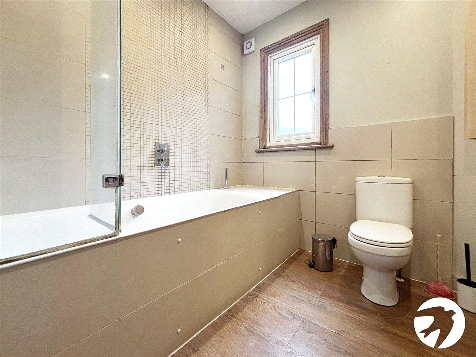 4 bedroom house to rent in London | Robinson Jackson