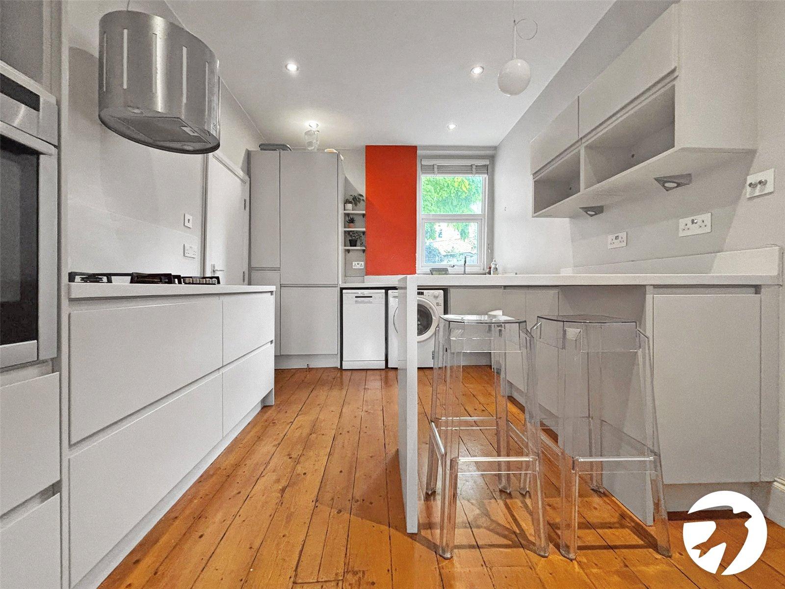 4 bedroom house to rent in London | Robinson Jackson