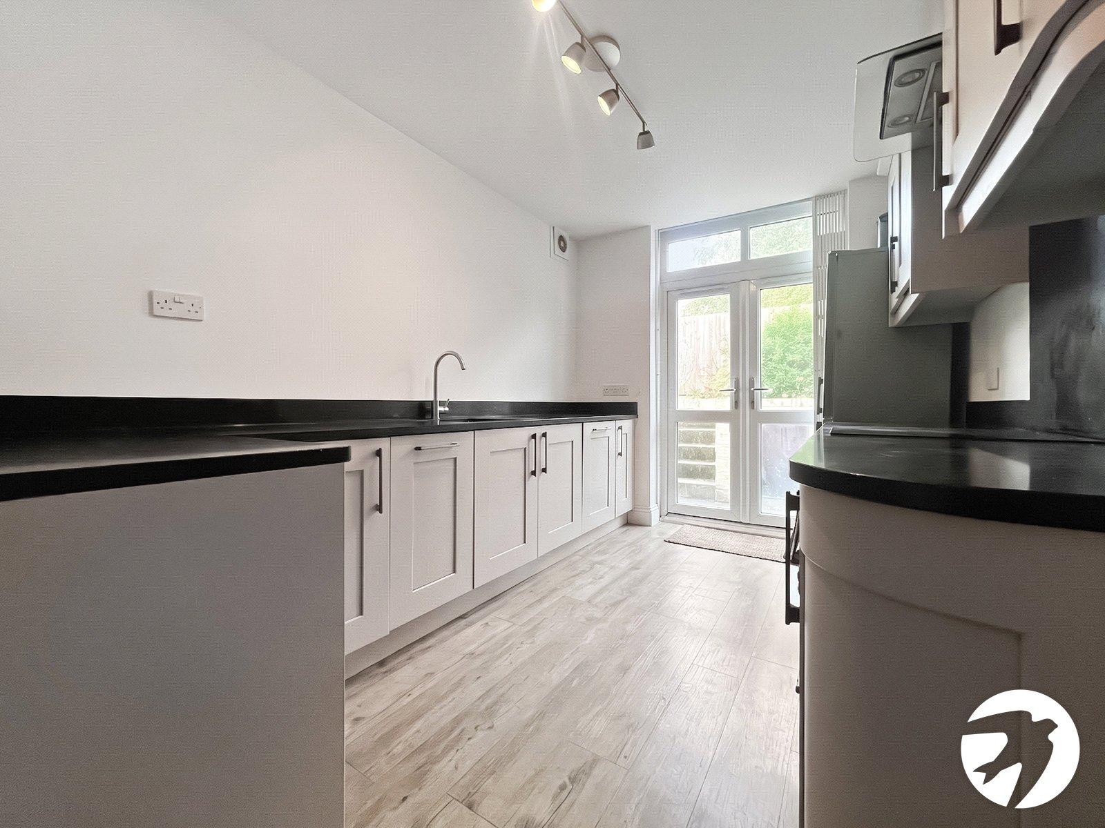 2 bedroom property to rent in London | Robinson Jackson