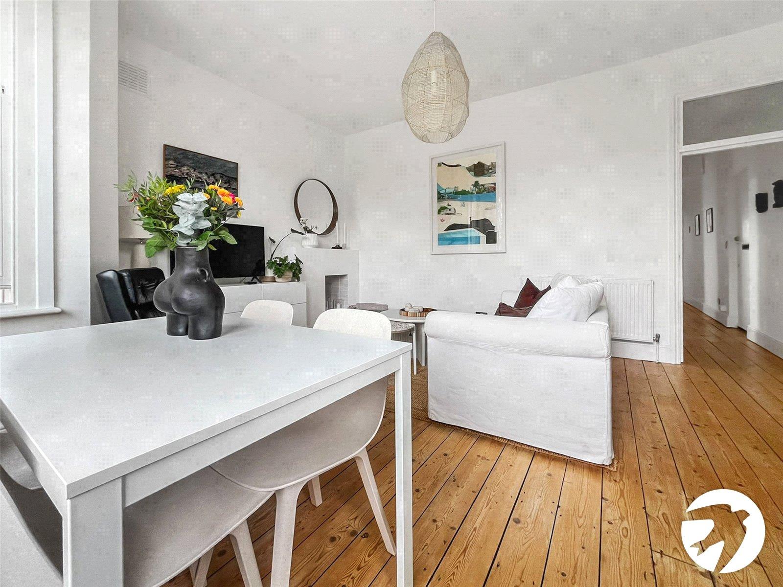 2 bedroom property to rent in London | Robinson Jackson