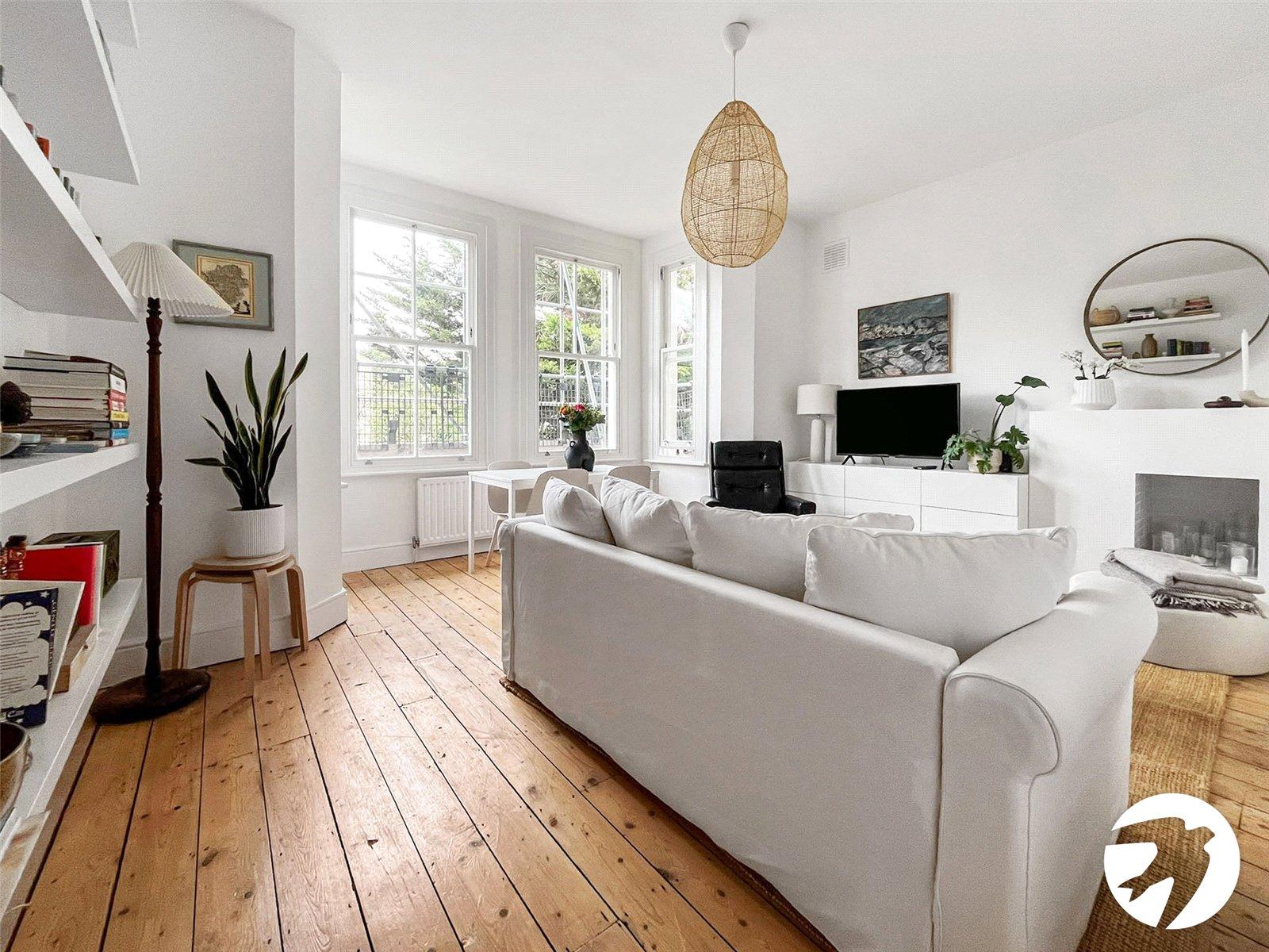 2 bedroom property to rent in London | Robinson Jackson