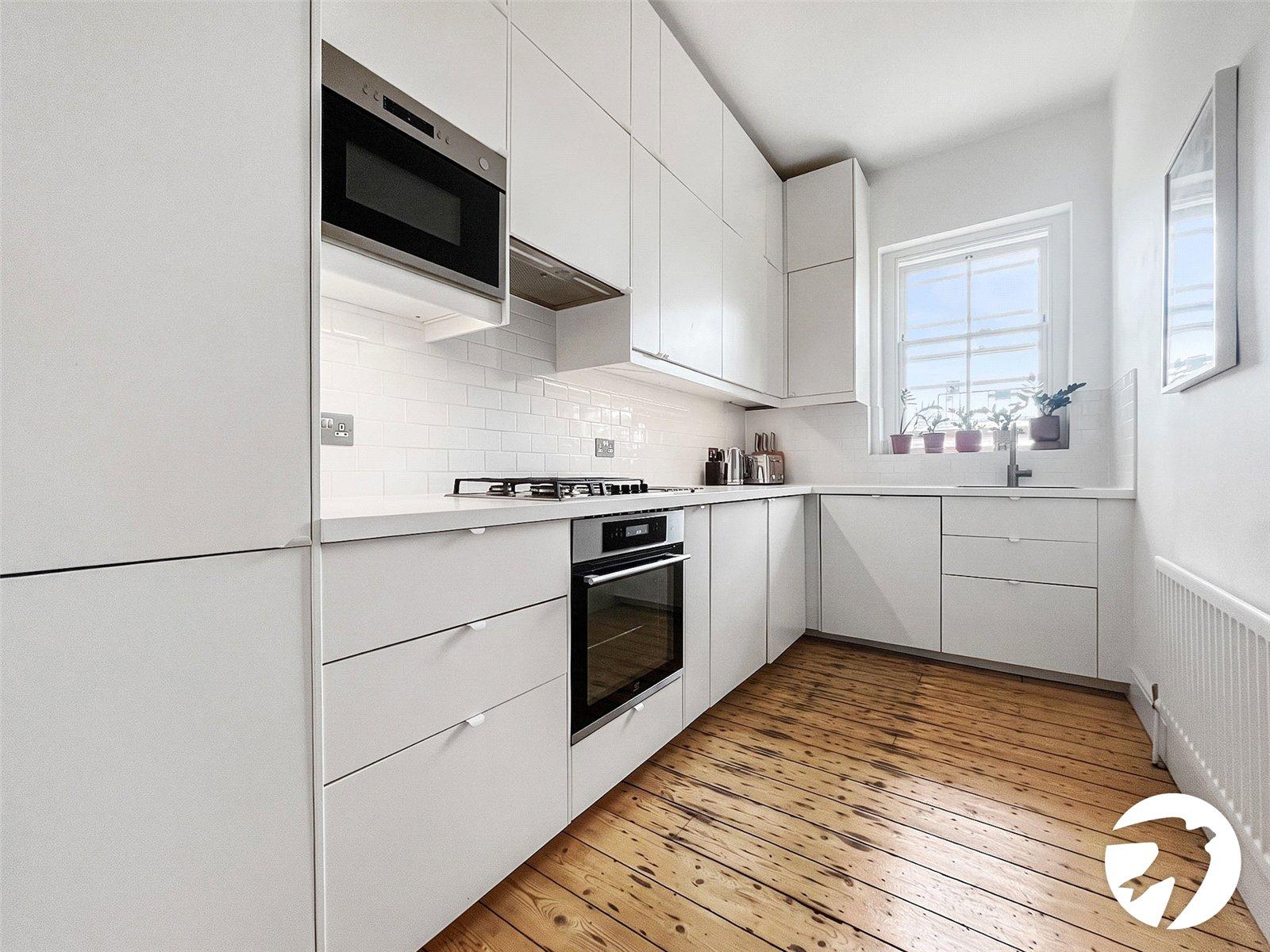 2 bedroom property to rent in London | Robinson Jackson