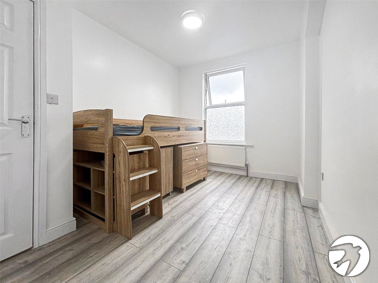 2 bedroom property to rent in London | Robinson Jackson