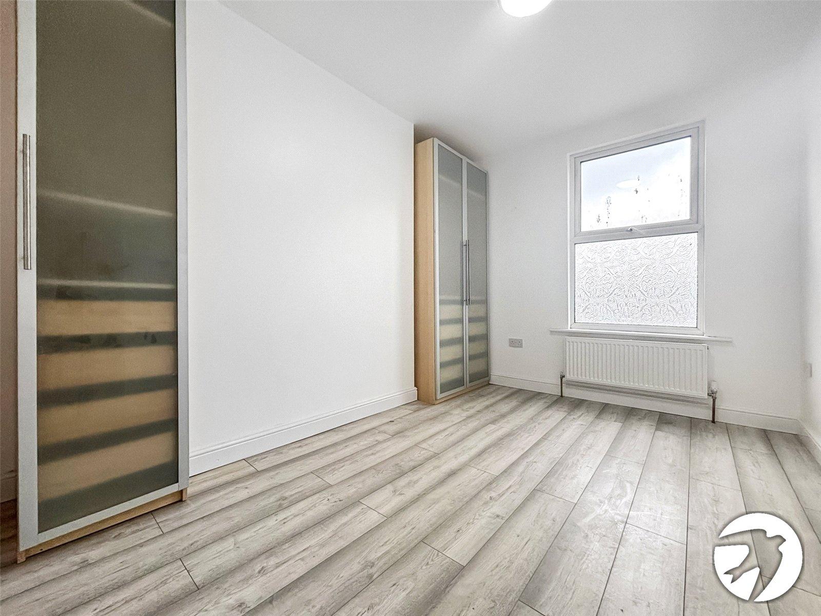 2 bedroom property to rent in London | Robinson Jackson