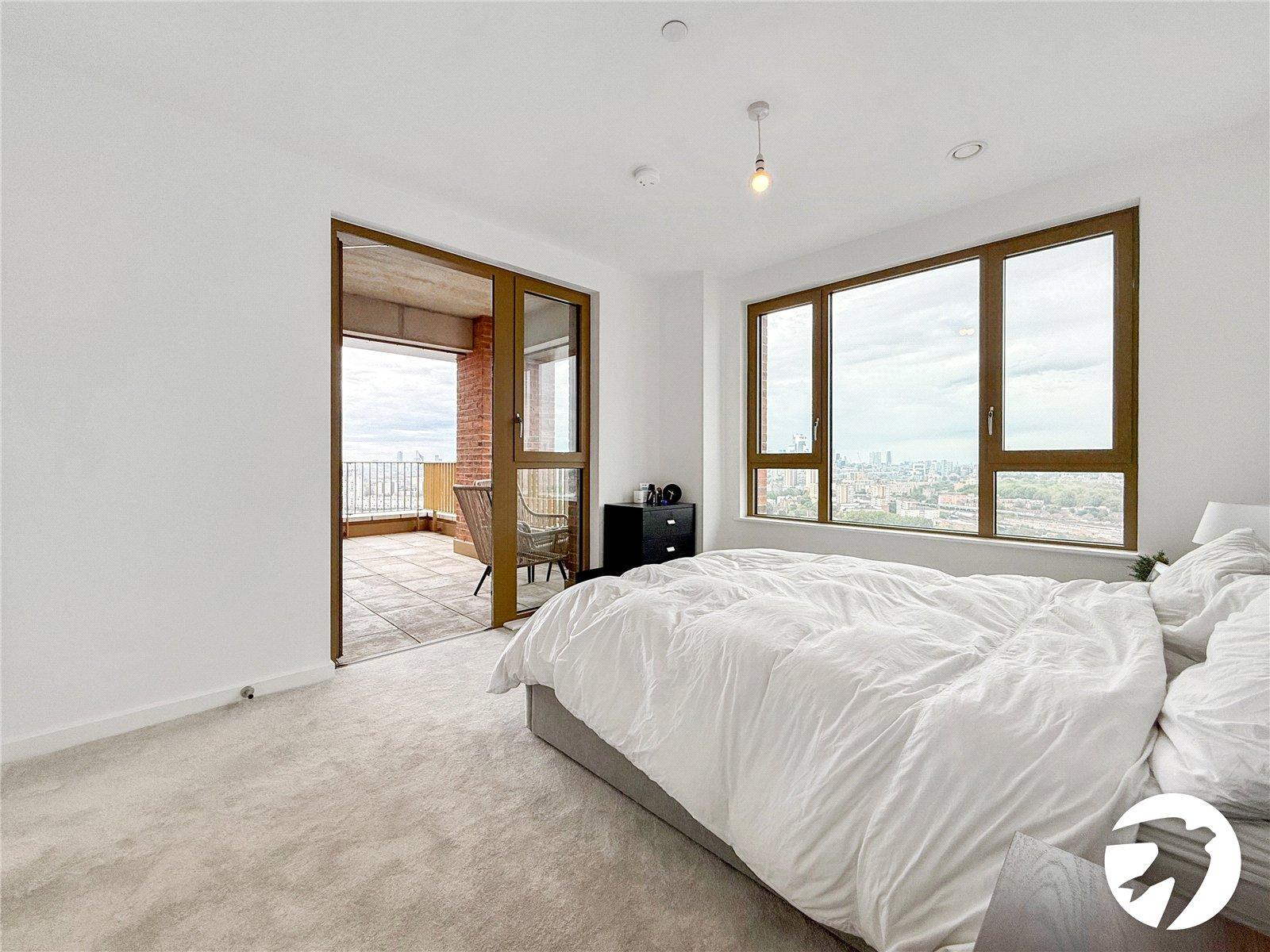 2 bedroom property to rent in London | Robinson Jackson