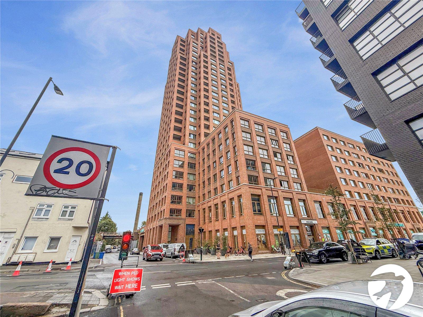 2 bedroom property to rent in London | Robinson Jackson