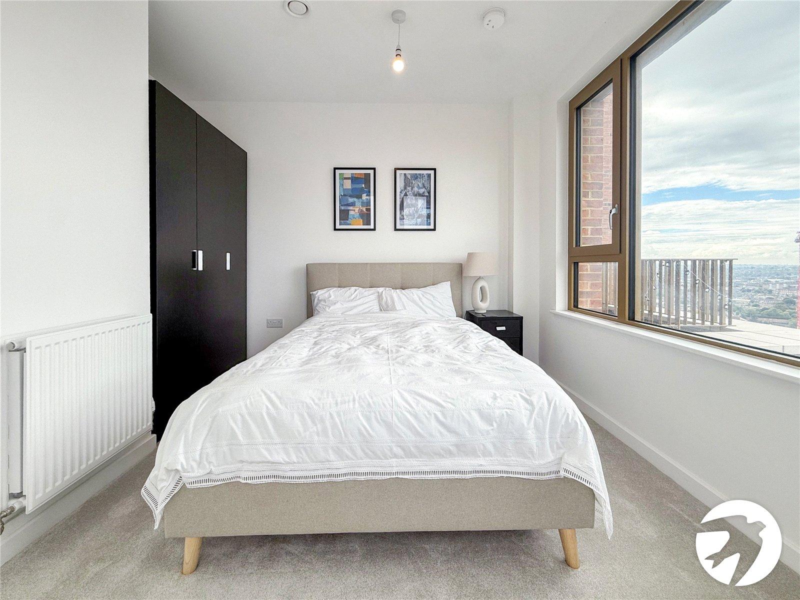 2 bedroom property to rent in London | Robinson Jackson