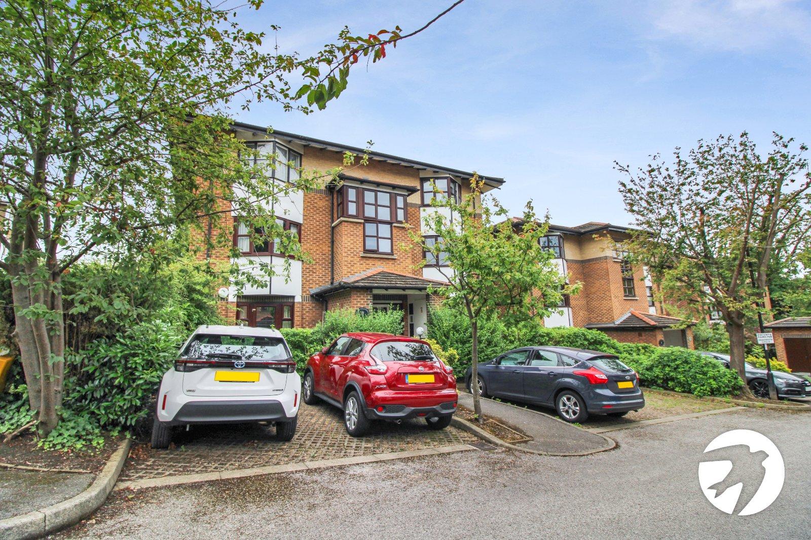2 bedroom property to rent in London | Robinson Jackson