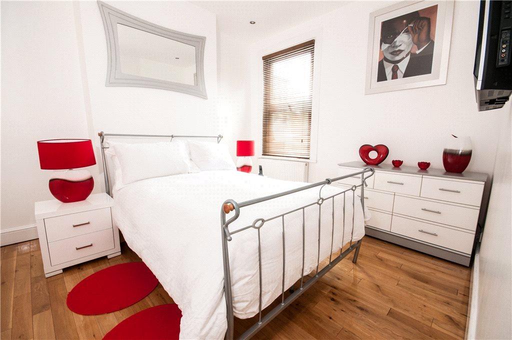2 bedroom property to rent in Catford | Robinson Jackson
