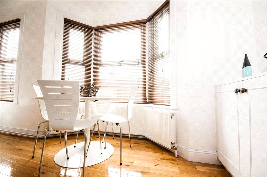 2 bedroom property to rent in Catford | Robinson Jackson