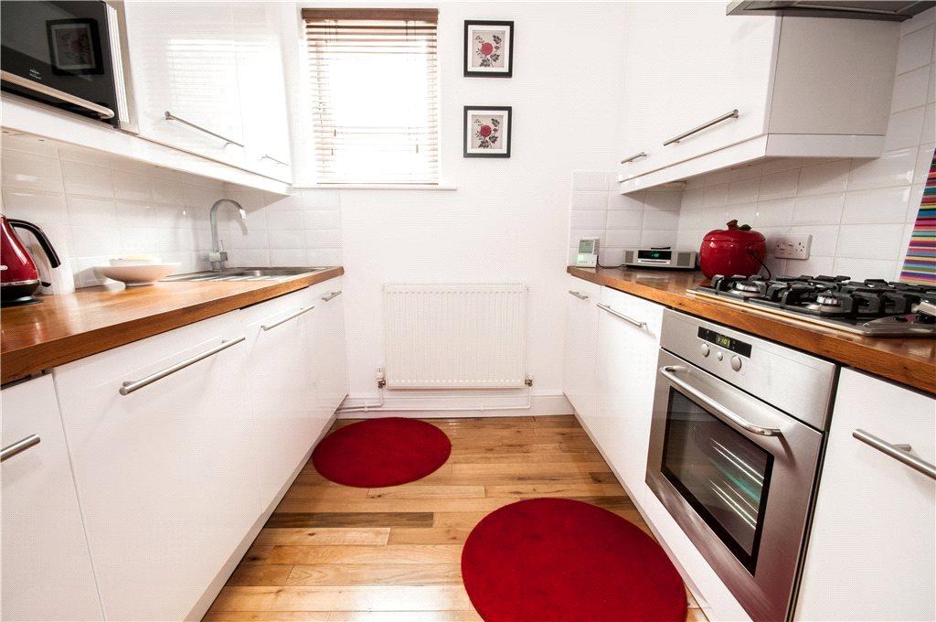 2 bedroom property to rent in Catford | Robinson Jackson