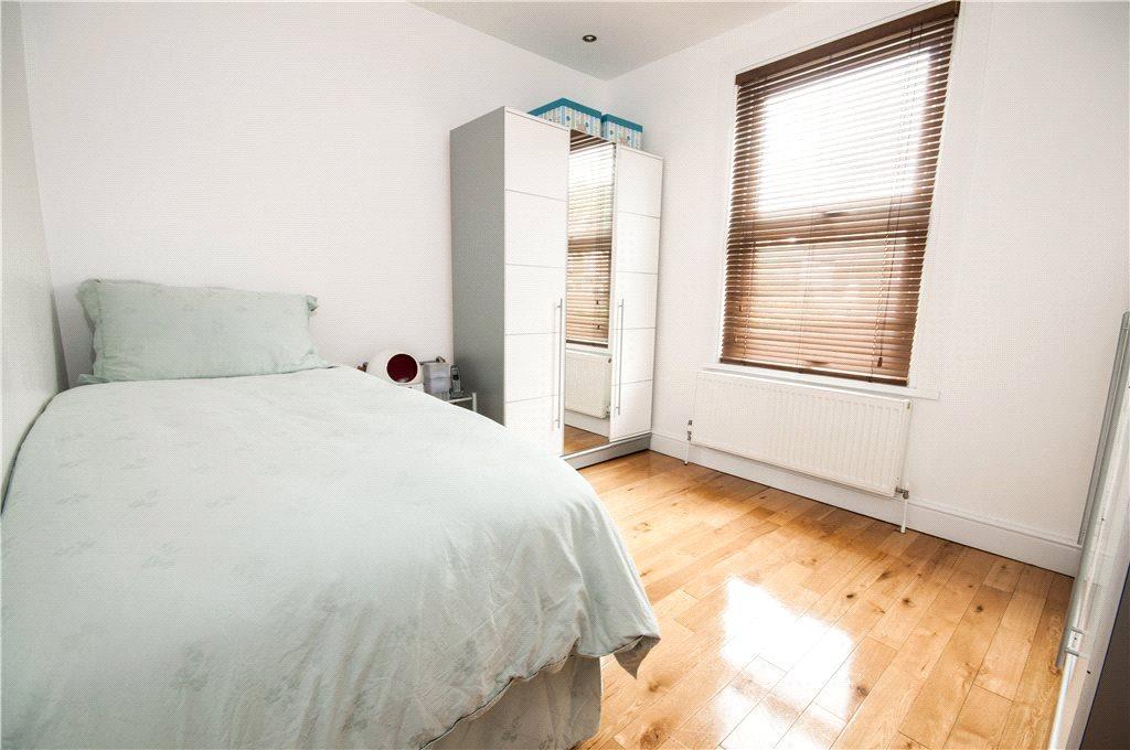 2 bedroom property to rent in Catford | Robinson Jackson
