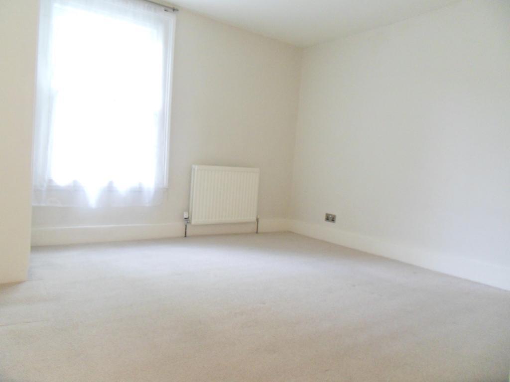 2 bedroom house to rent in Eltham | Robinson Jackson