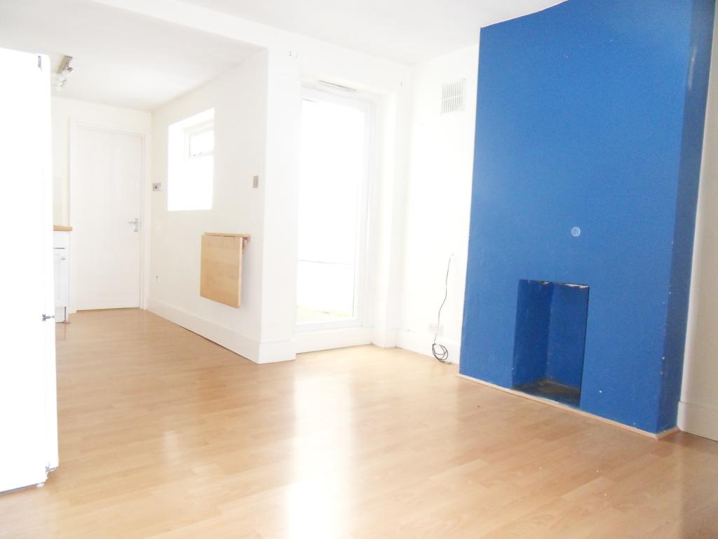 2 bedroom house to rent in Eltham | Robinson Jackson