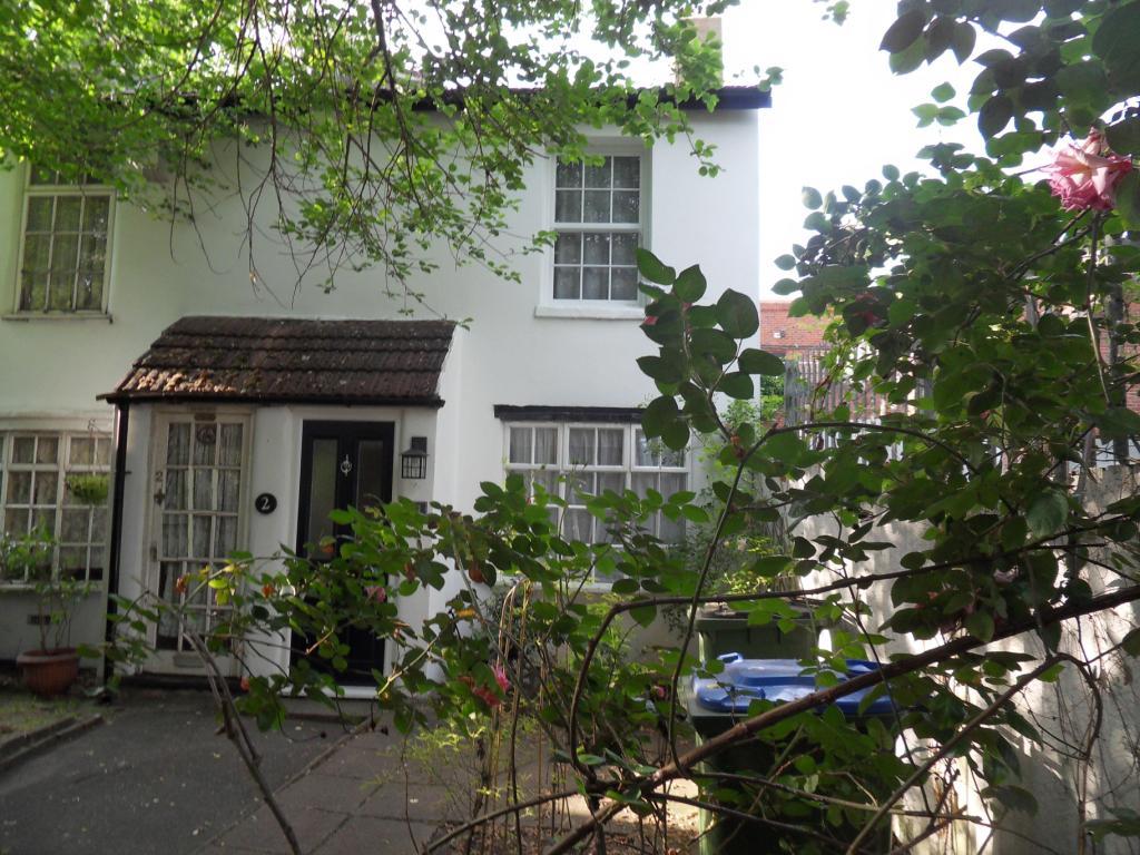 2 bedroom house to rent in Eltham | Robinson Jackson